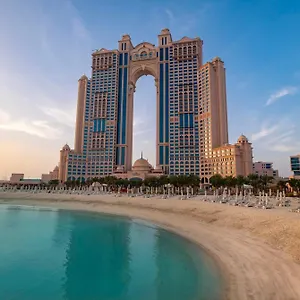 Fairmont Marina Abu Dhabi